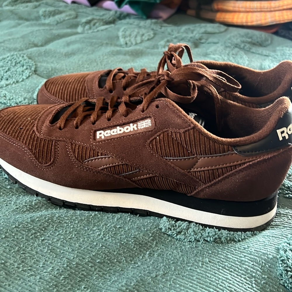 Reebok 059503 brown sneakers EUC 11